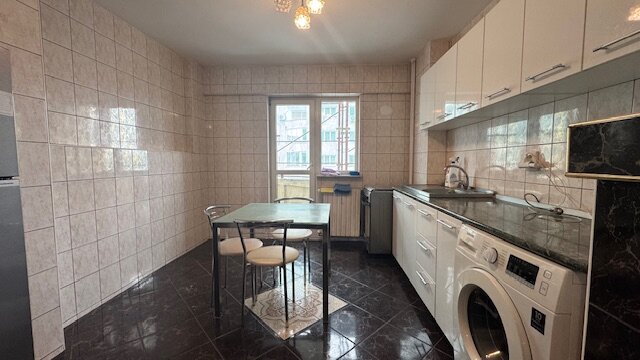 Nerva Traian, Scoala 81, 2 camere spatioase