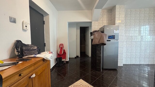 Nerva Traian, Scoala 81, 2 camere spatioase